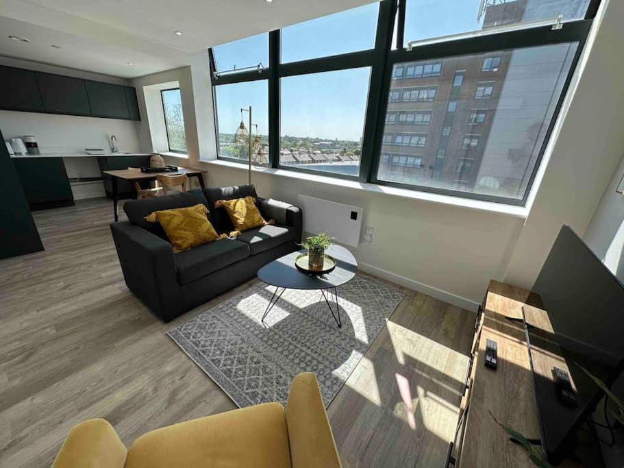 マンチェスター1 Bed Flat With View Of Old Traffordアパートメント エクステリア 写真