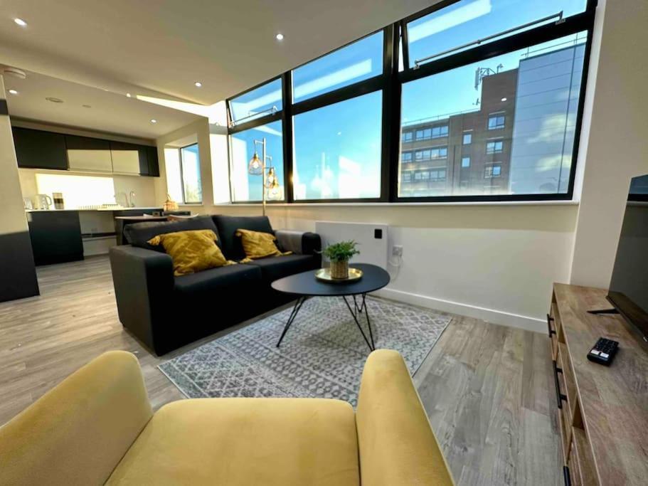 マンチェスター1 Bed Flat With View Of Old Traffordアパートメント エクステリア 写真